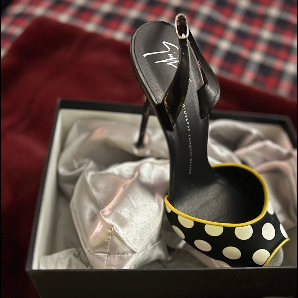 Giuseppe’s - Picture 2 of 2